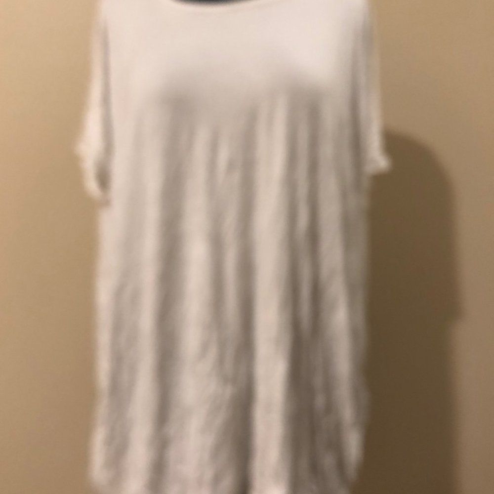 Annabelle White Scoop Neck with strap across back  6017  XL NWT Boutique